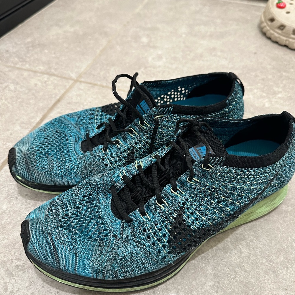 Nike Flyknit Racer Sneakers